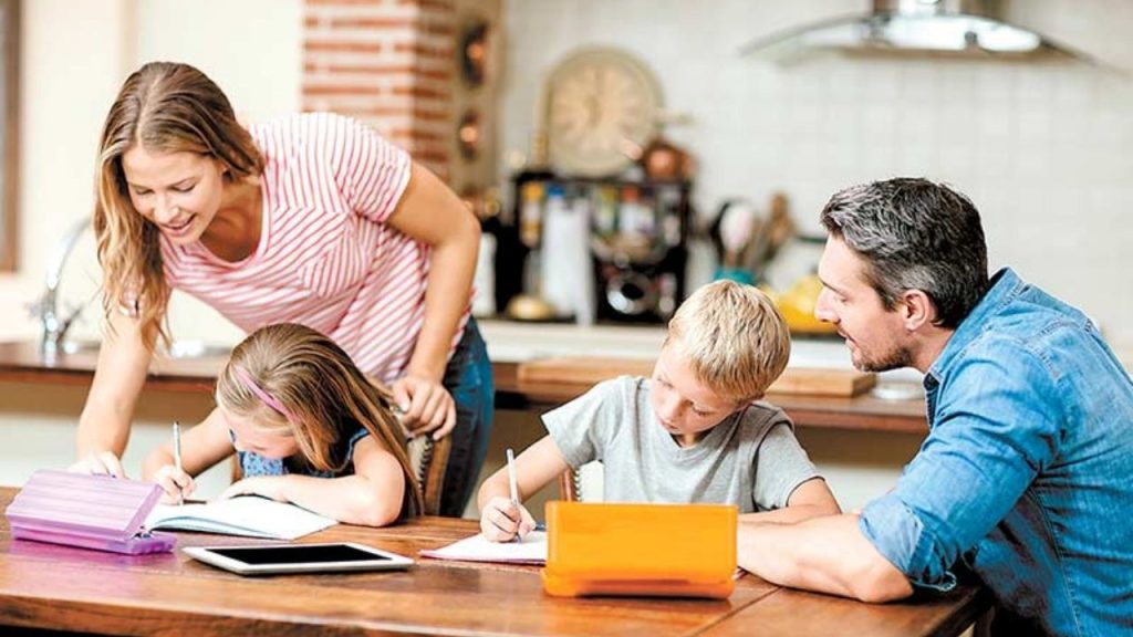 Aile İlişkilerinde Babaya Düşen Sorumluluklar Sağlıklı Bir Aile Yapısı İçin Kritik Roller - Yazar Kadın