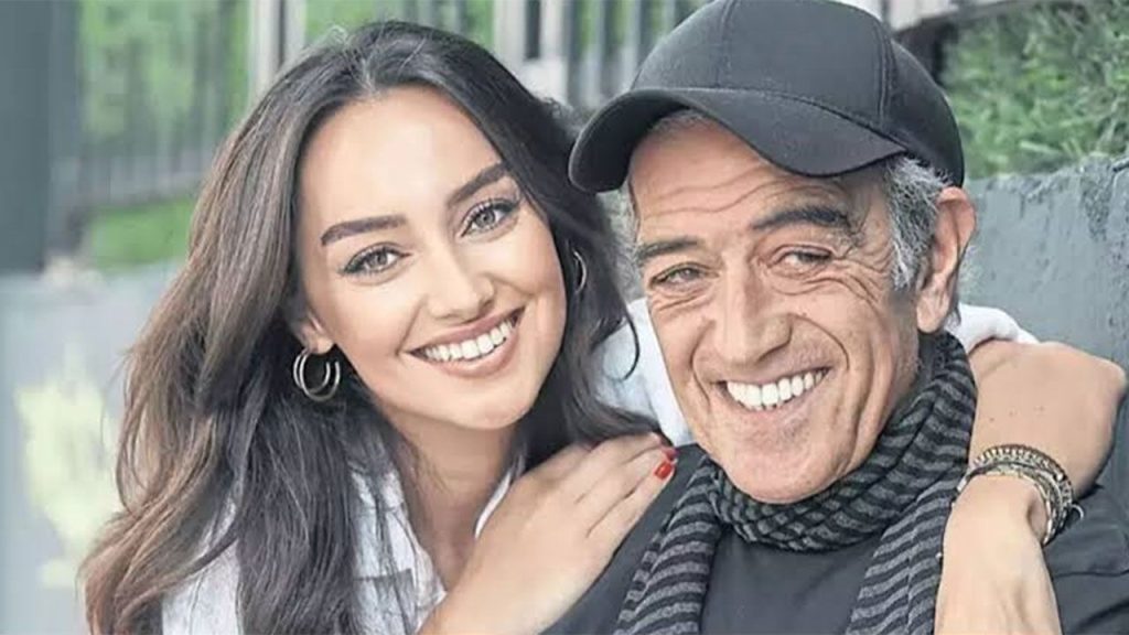 Edip Akbayram’ın Kızı Türkü Akbayram’dan Duygusal Mesaj “görecek Günler Var Daha” - Yazar Kadın