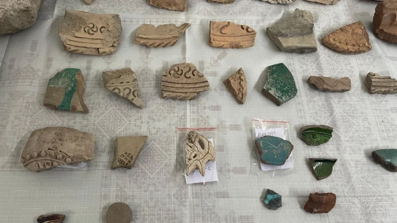 Kayıp Saray Gün Yüzüne Çıkıyor Moğol İmparatorluğu’nun İzleri Çaldıran’da Keşfediliyor - Yazar Kadın