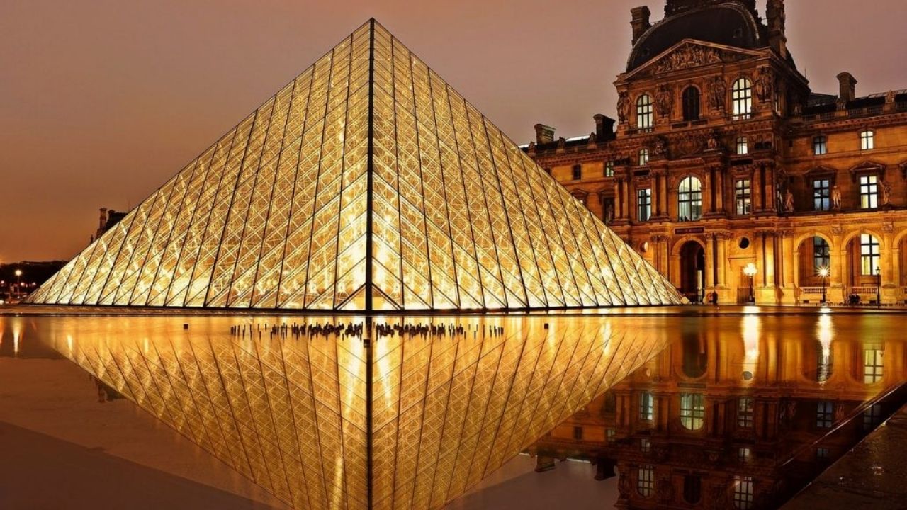 Louvre Müzesi, Moda Dünyasına İlk Sergisini Sunuyor - Yazar Kadın