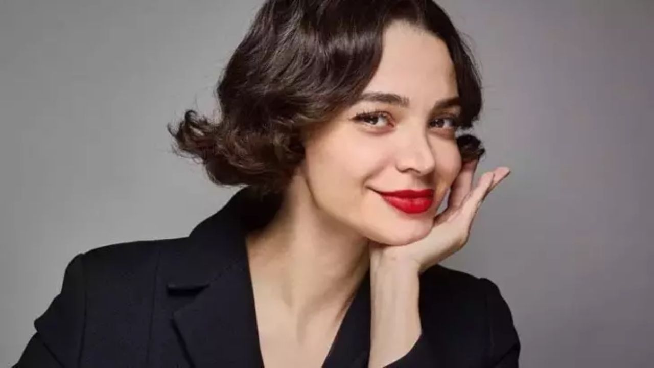 Melek Zeynep Bulut’a Paris'ten Prestijli Sanat Ve Tasarım Ödülü - Yazar Kadın