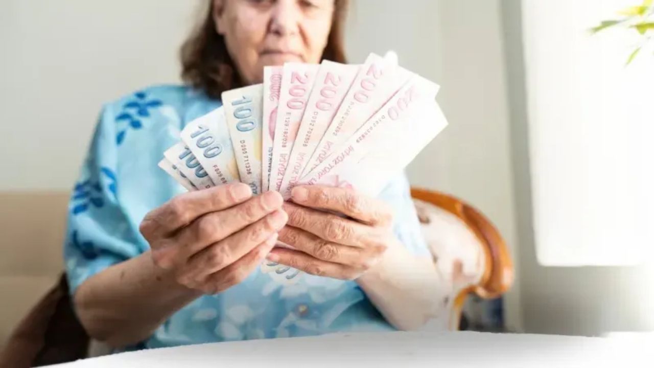 Kadınlarda Emeklilik Yaşı 2025'te Ne Kadar - Yazar Kadın