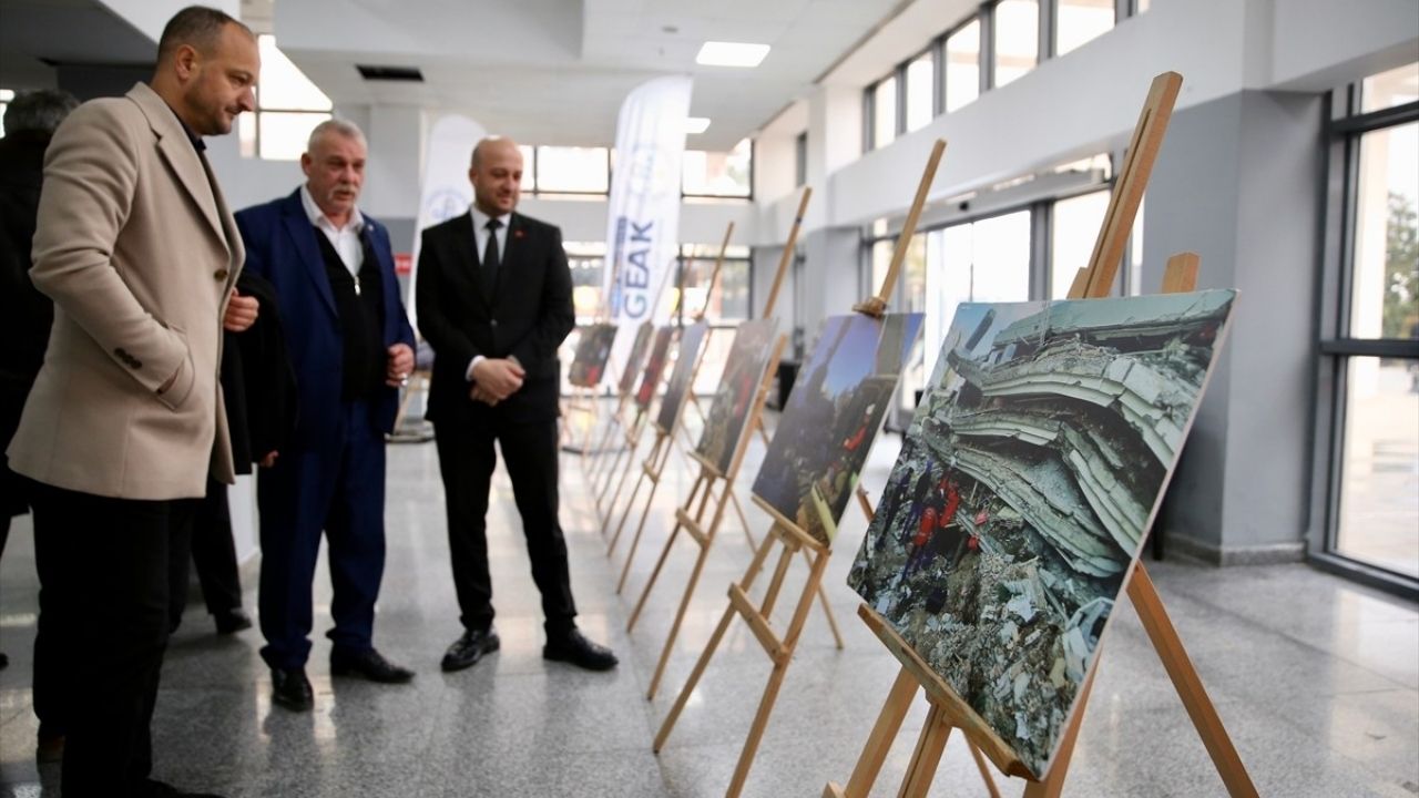 Kocaeli'de Kadınların Afet Yönetimindeki Rolü Paneli Ve Sergisi Gerçekleştirildi - Yazar Kadın