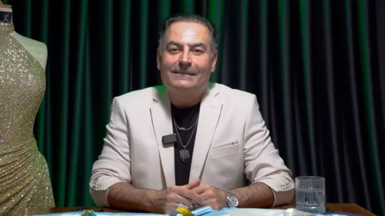 Özkan Karakuşoğlu Bu Haçtanın Faciası Sibel Can - Yazar Kadın