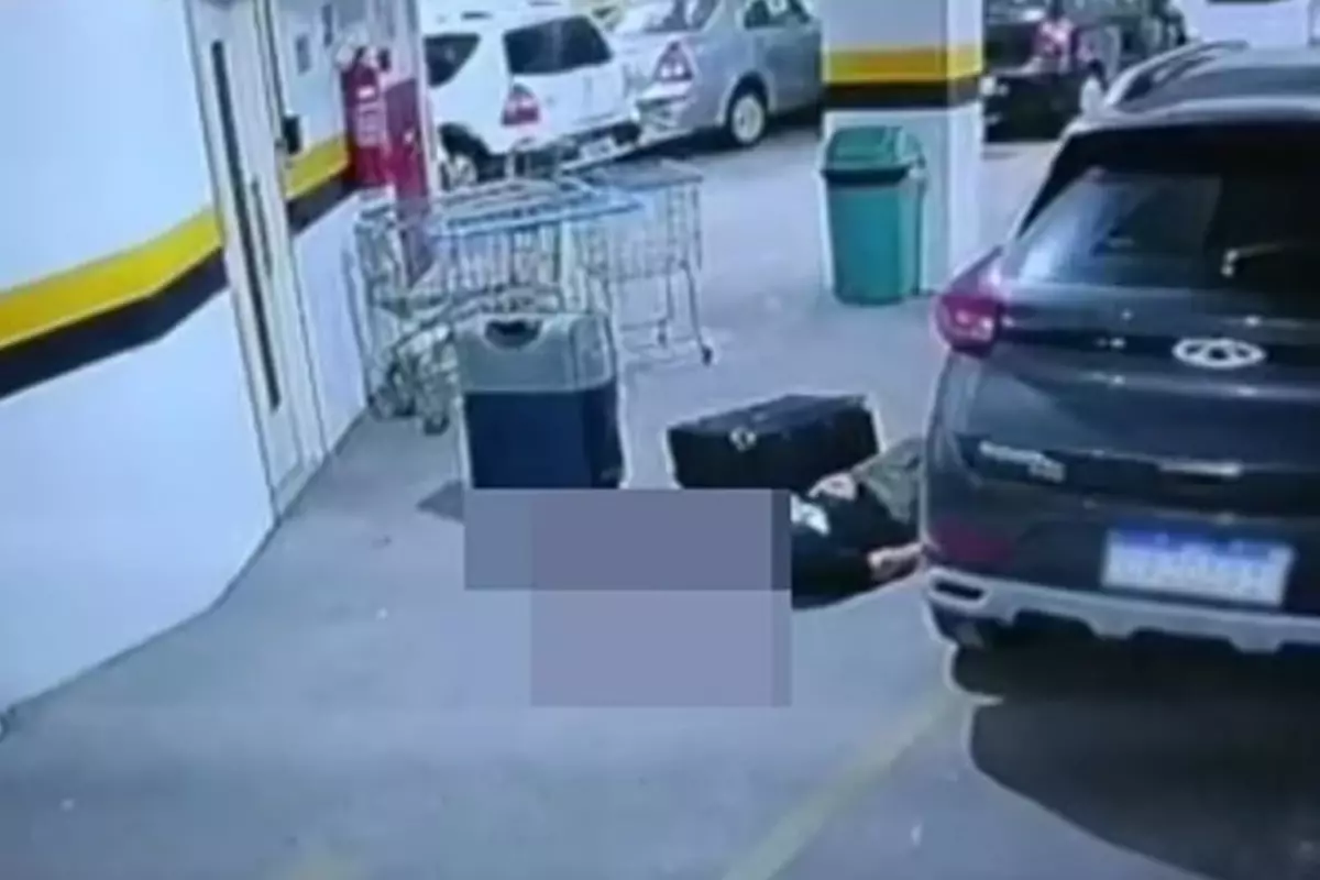 Avukat Otoparkta Kiz Arkadasini Oldurup Intihar 18398908 2919 Amp - Yazar Kadın