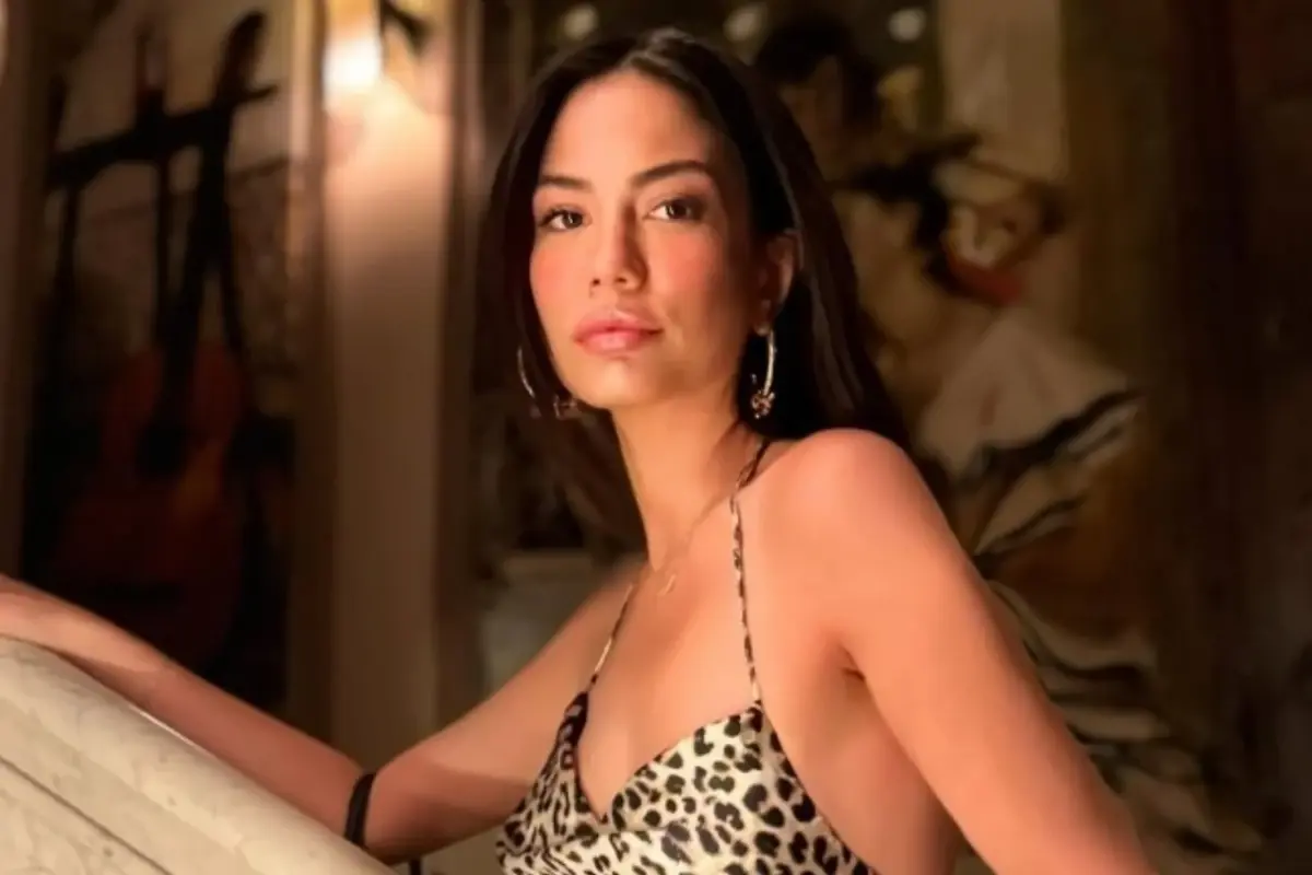 Demet Ozdemir Studyoya Girdi Esref Ruya Dizisi 18374380 5244 Amp - Yazar Kadın