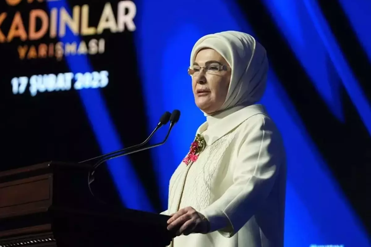 Emine Erdogan 2028 De Kadin Istihdam Oranini 18385649 1313 Amp - Yazar Kadın