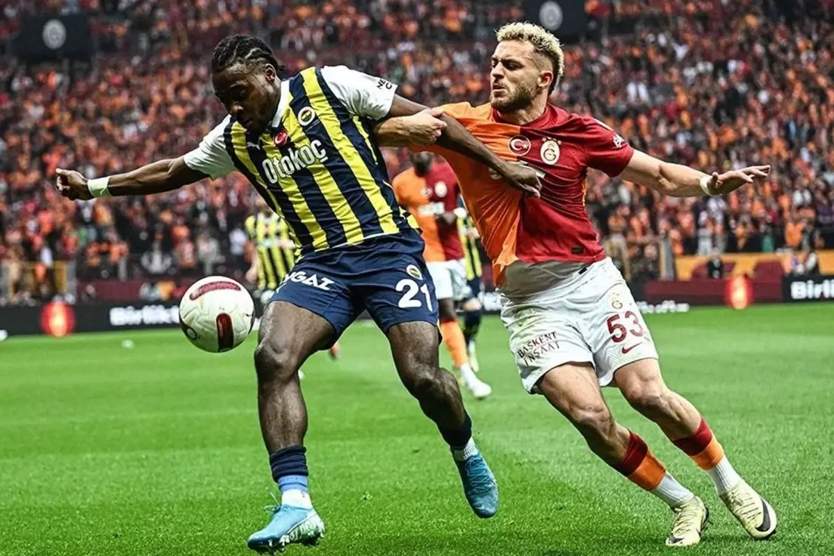 Galatasaray Fenerbahce Derbisine Kadin Hakem 18386839 2642 Amp - Yazar Kadın