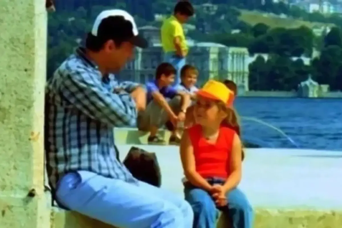 Garip Filminin Fatos U Ece Alton Un Son Hali Soke 18347467 3129 Amp - Yazar Kadın