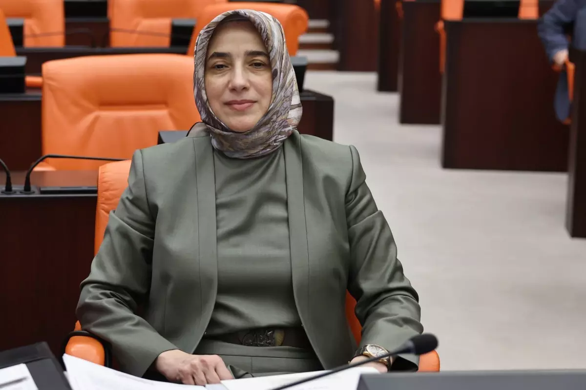 Muhalefetin Zahide Yetis Isyanina Ak Partili 18368106 7791 Amp - Yazar Kadın