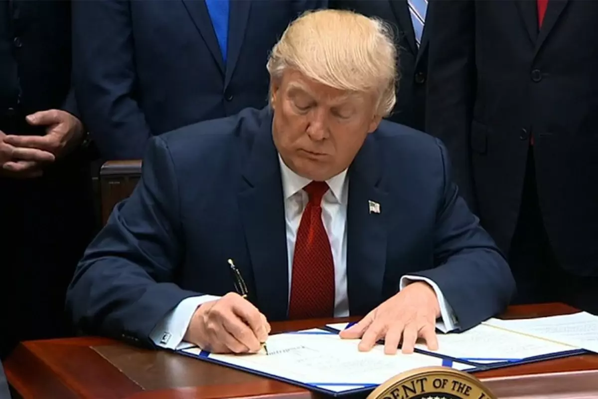 Trump Trans Sporculari Kadin Musabakalarindan 18341535 3202 Amp - Yazar Kadın