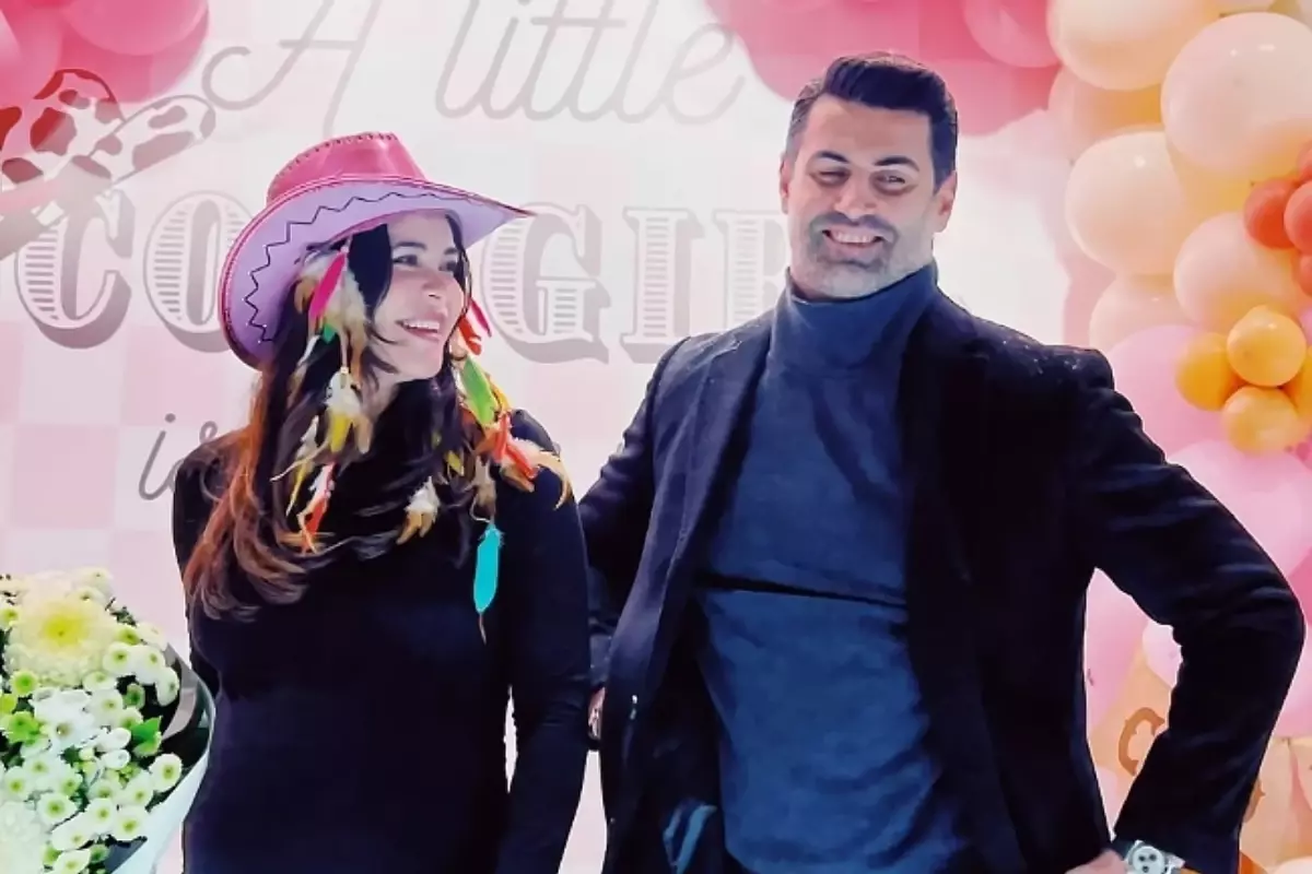 Zeynep Sever Demirel E Surpriz Baby Shower 18368623 2354 Amp - Yazar Kadın