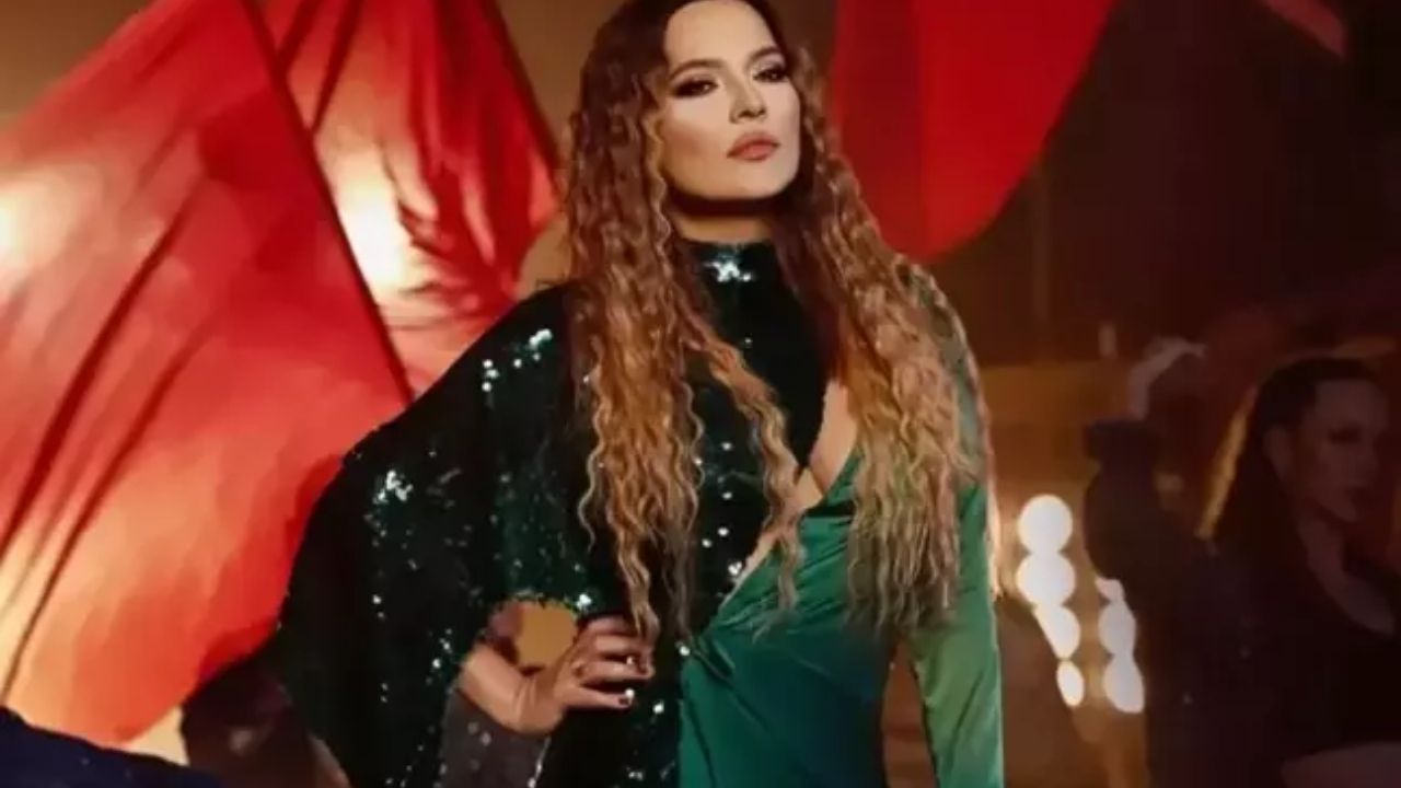 Demet Akalın'dan Endişe Verici Paylaşım! - Yazar Kadın