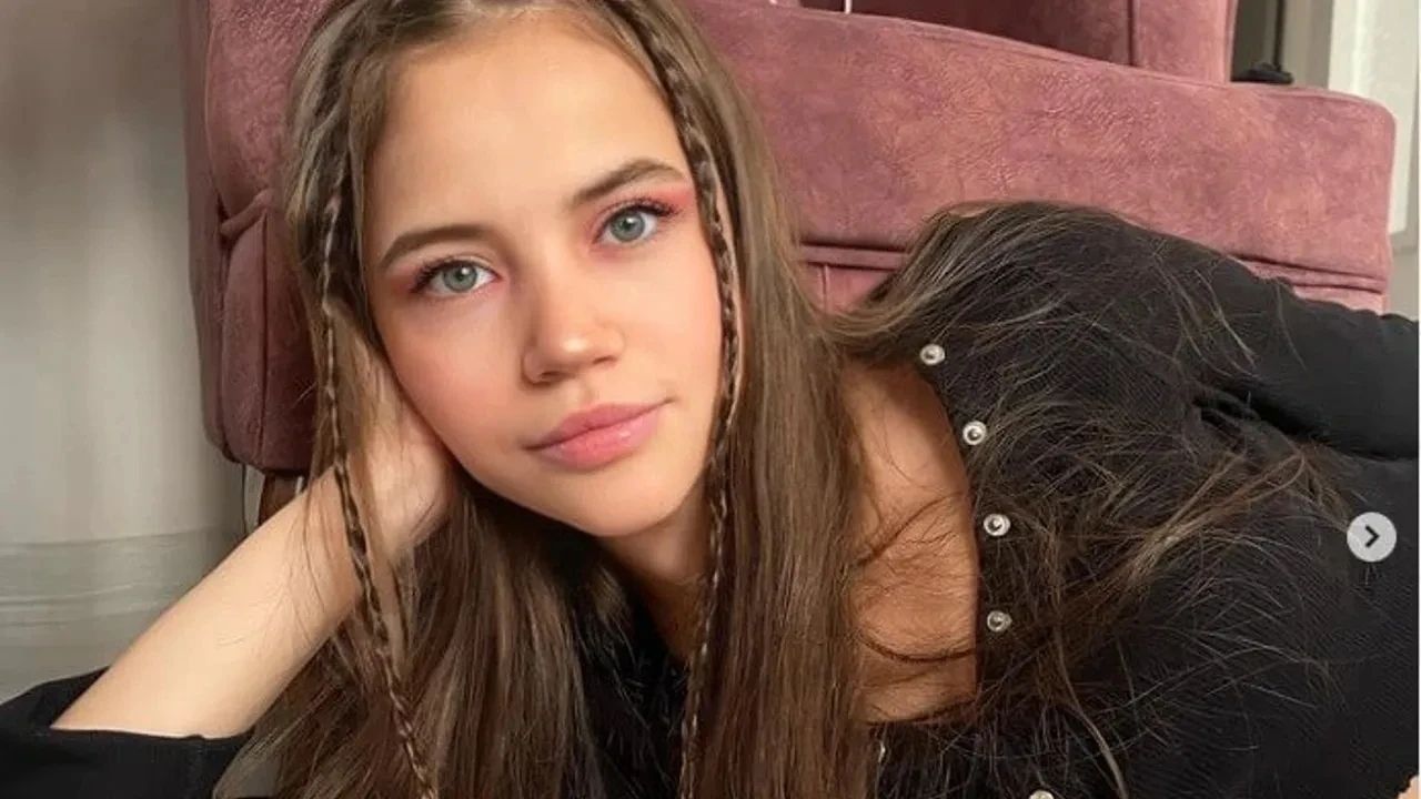 Yağmur Yüksel En Başarılı Kadın Oyuncu Ödülünü Kazandı - Yazar Kadın