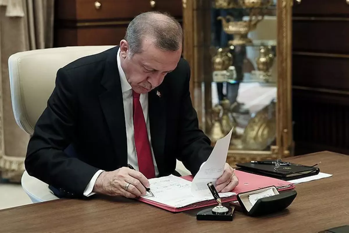 Cumhurbaskani Erdogan 8 Mart Ta Imzaladi Kadinin 18434214 96 Amp - Yazar Kadın