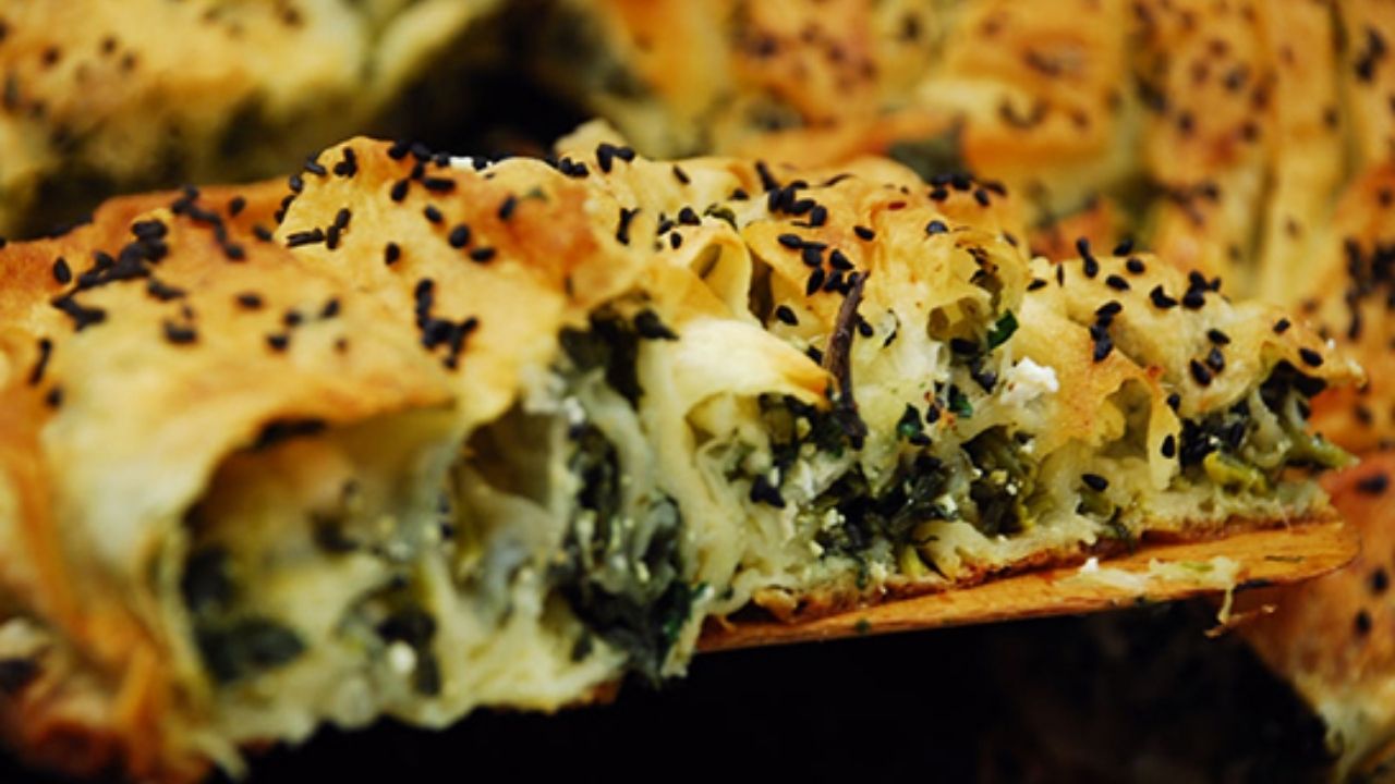 Ispanaklı Peynirli Börek Türk Mutfağının Vazgeçilmezi - Yazar Kadın