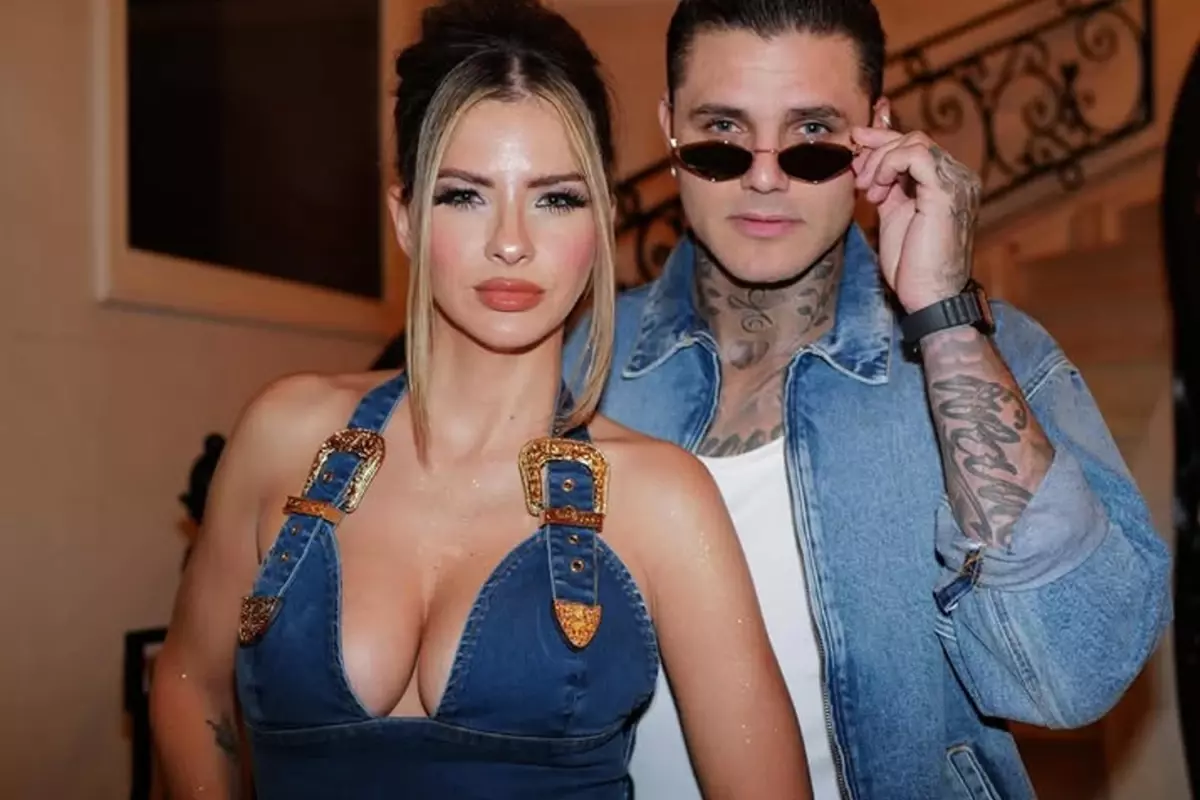Icardi Den Eski Esini Kizdiracak Romantik Paylasim 18555521 927 Amp - Yazar Kadın