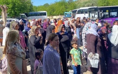 Anneler Günü’nde Diyarbakır’da Renkli Buluşma: Yüzlerce Kadın Bir Araya Geldi