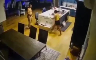 Karıya bıçakla saldıran kocası tabanca ile öldürdü.