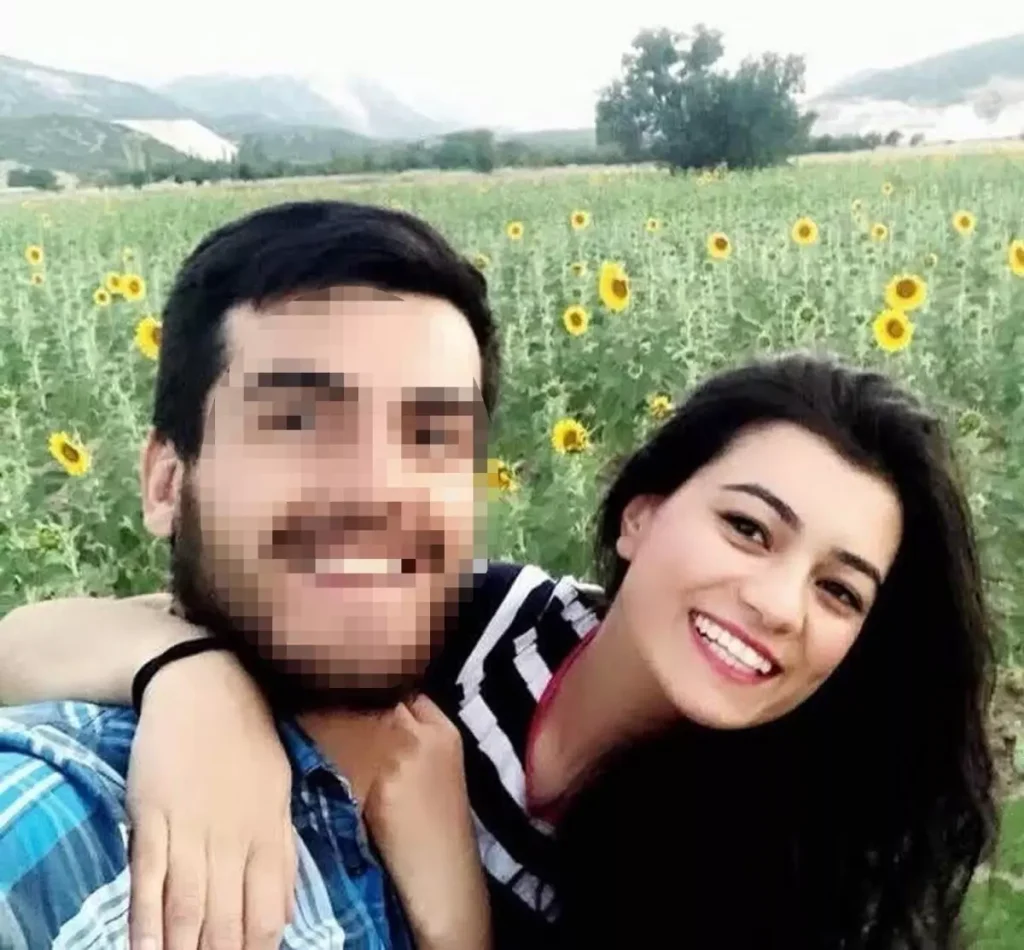 36 Gunluk Bebeginin Yaninda Bicaklanarak 18731024 9522 Amp - Yazar Kadın