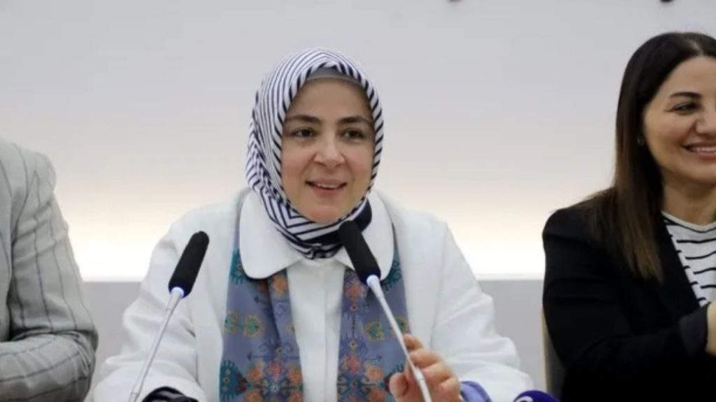 İstanbul'da 1.500 Çocuğa Bayramlık Sevinci Ak Parti Kadın Kolları’ndan Anlamlı Destek - Yazar Kadın