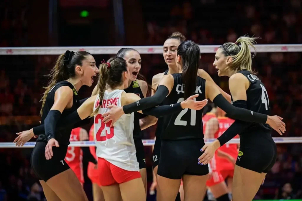 Bugun Voleybol Maci Var Mi Yok Mu Filenin 18769109 305 Amp - Yazar Kadın