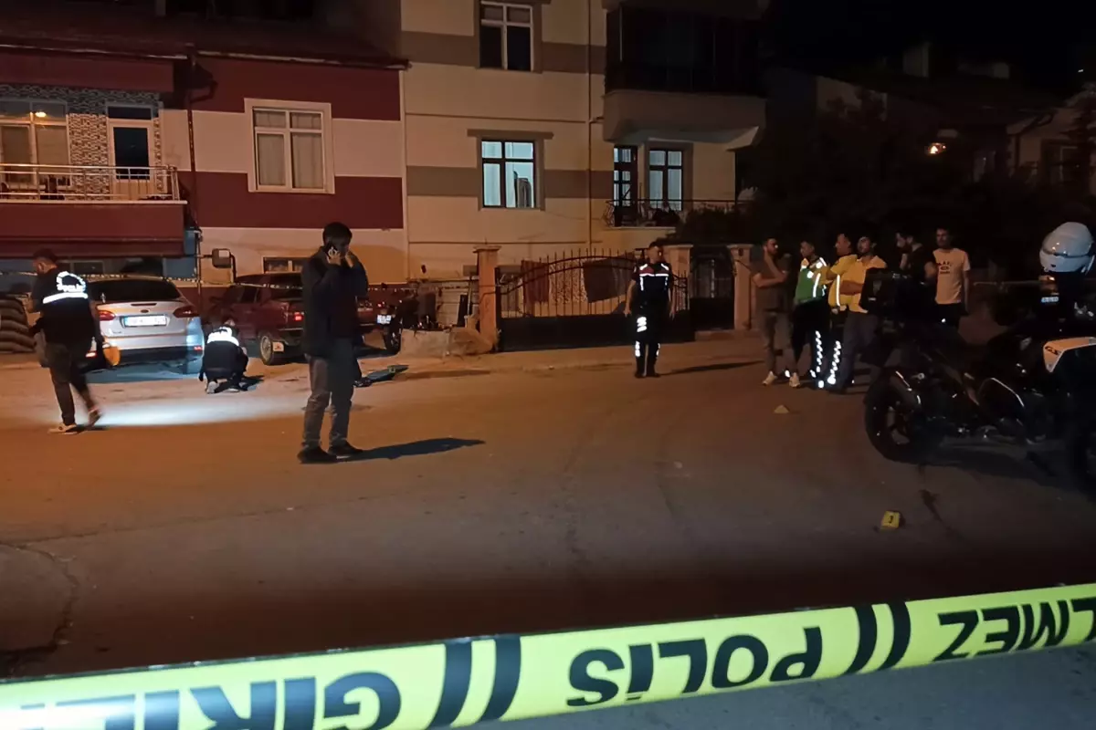 Kiz Arkadasinin Babasini Ve Agabeyini Pompali 18743618 7992 Amp - Yazar Kadın
