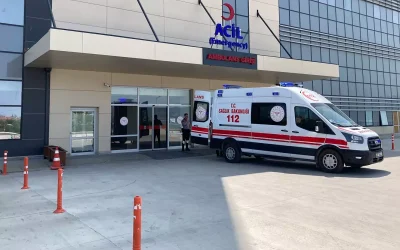 Kıyma makinesine elini kaptıran genç kız ağır yaralandı