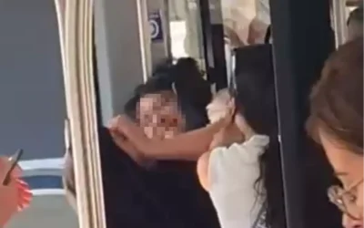 Tesettürlü kadına otobüste hakaret: Olay büyüdü