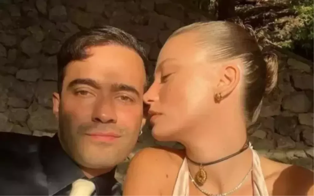 Serenay Sarikaya Ile Mert Demir Ayrildi Mi 18784725 8134 Amp - Yazar Kadın