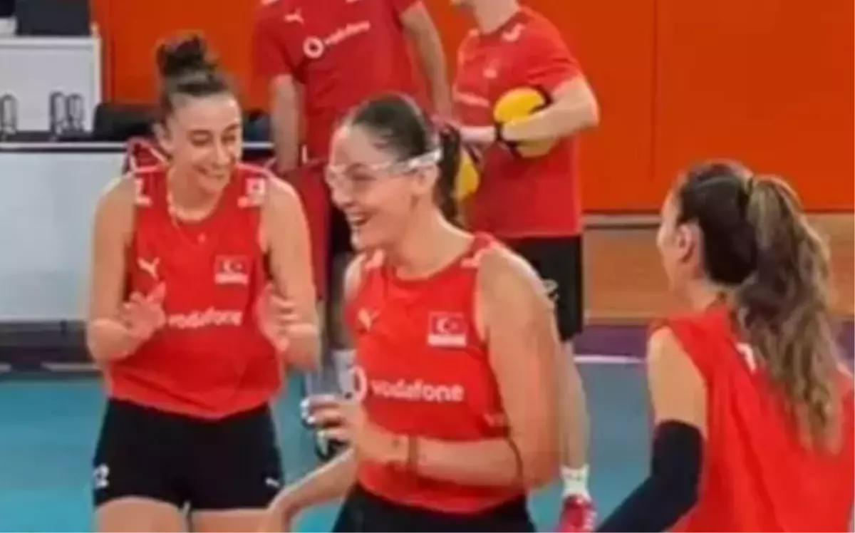 Zehra Gunes Neden Maske Takiyor Zehra Gunes 18758856 8392 Amp - Yazar Kadın