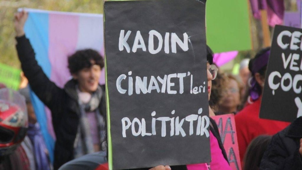 2025’in İlk Yarısında 136 Kadın Cinayeti Devlet Korumasındaki 9 Kadın Dahi Hayatını Kaybetti - Yazar Kadın