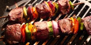 Erbil’de Kebap Kültürü: Sadece Bir Lezzet Değil, Bir Kimlik