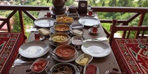 Trabzon Kahvaltısının Öne Çıkan Lezzetleri ve Yemekleri