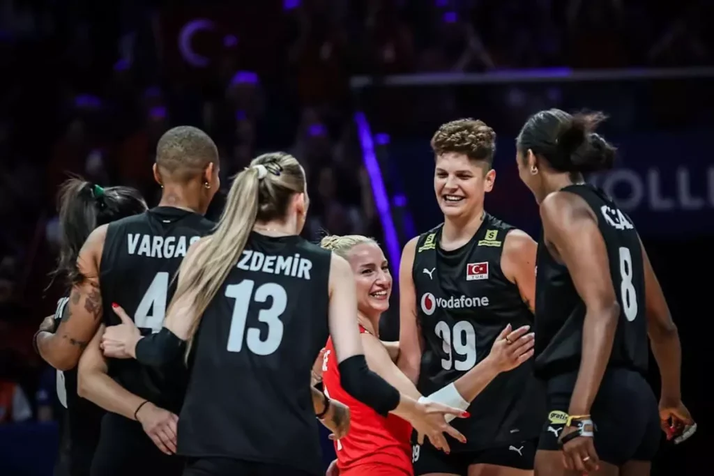 A Milli Kadin Voleybol Takimi Milletler Ligi 18866942 6669 Amp - Yazar Kadın