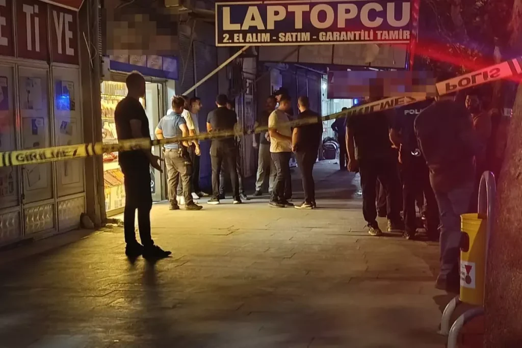 Kahramanmaras Ta Tartisma Kanli Bitti Kadin 18874069 5004 Amp - Yazar Kadın
