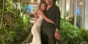 Sinem Kobal’dan uzun bir aradan sonra bikinili fotoğraf paylaşımı