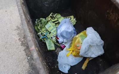 Vicdansız anne bebeği çöpe attı, mahalle isyan etti!