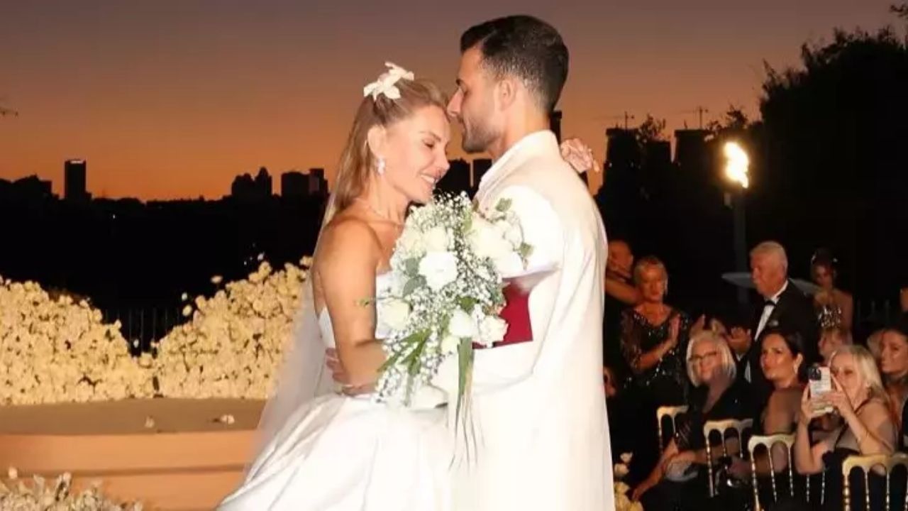 Eda Erol’dan Düğün Sonrası İlk Paylaşım Göz Alıcı Gelinliğine Yorum Yağdı! - Yazar Kadın