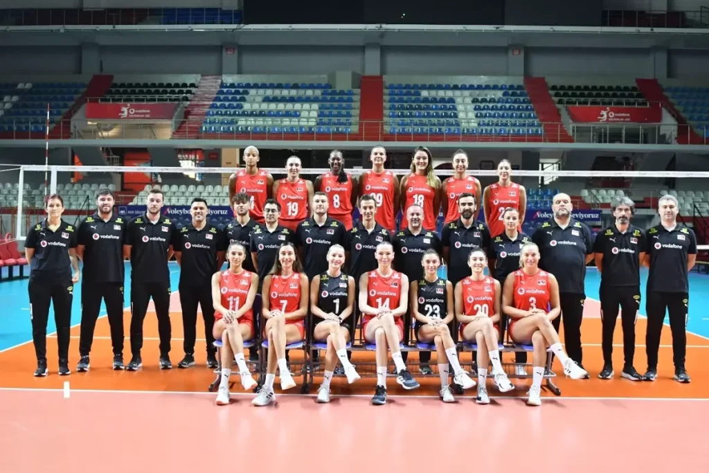 A Milli Kadin Voleybol Takimi Nda Dunya Voley 18947959 Amp - Yazar Kadın
