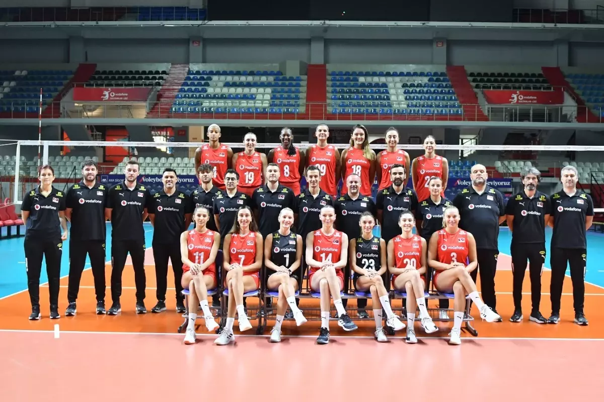 A Milli Kadin Voleybol Takimi Nda Dunya Voley 18947959 Amp - Yazar Kadın