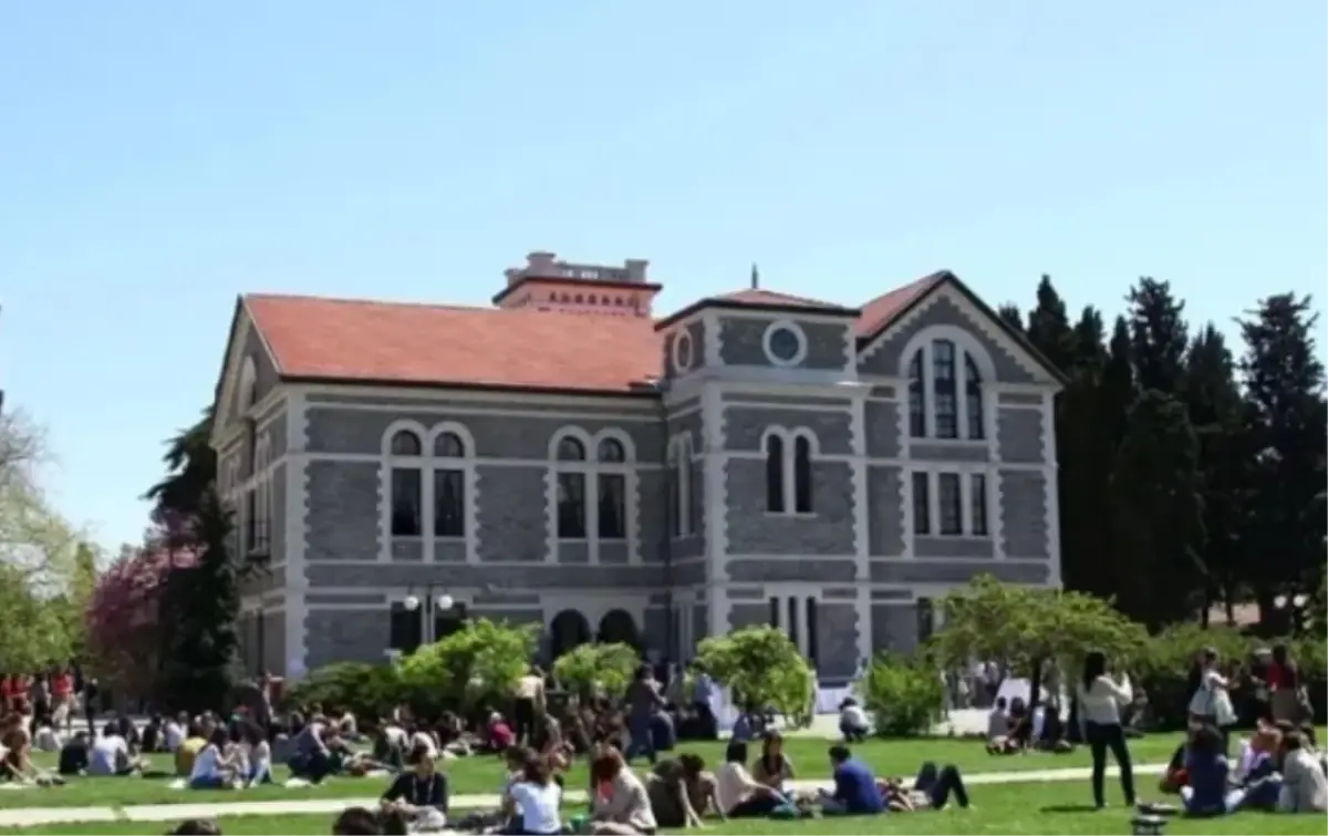 Bogazici Universitesinde Intihar Eden Ayberk K 18998407 890 Amp - Yazar Kadın