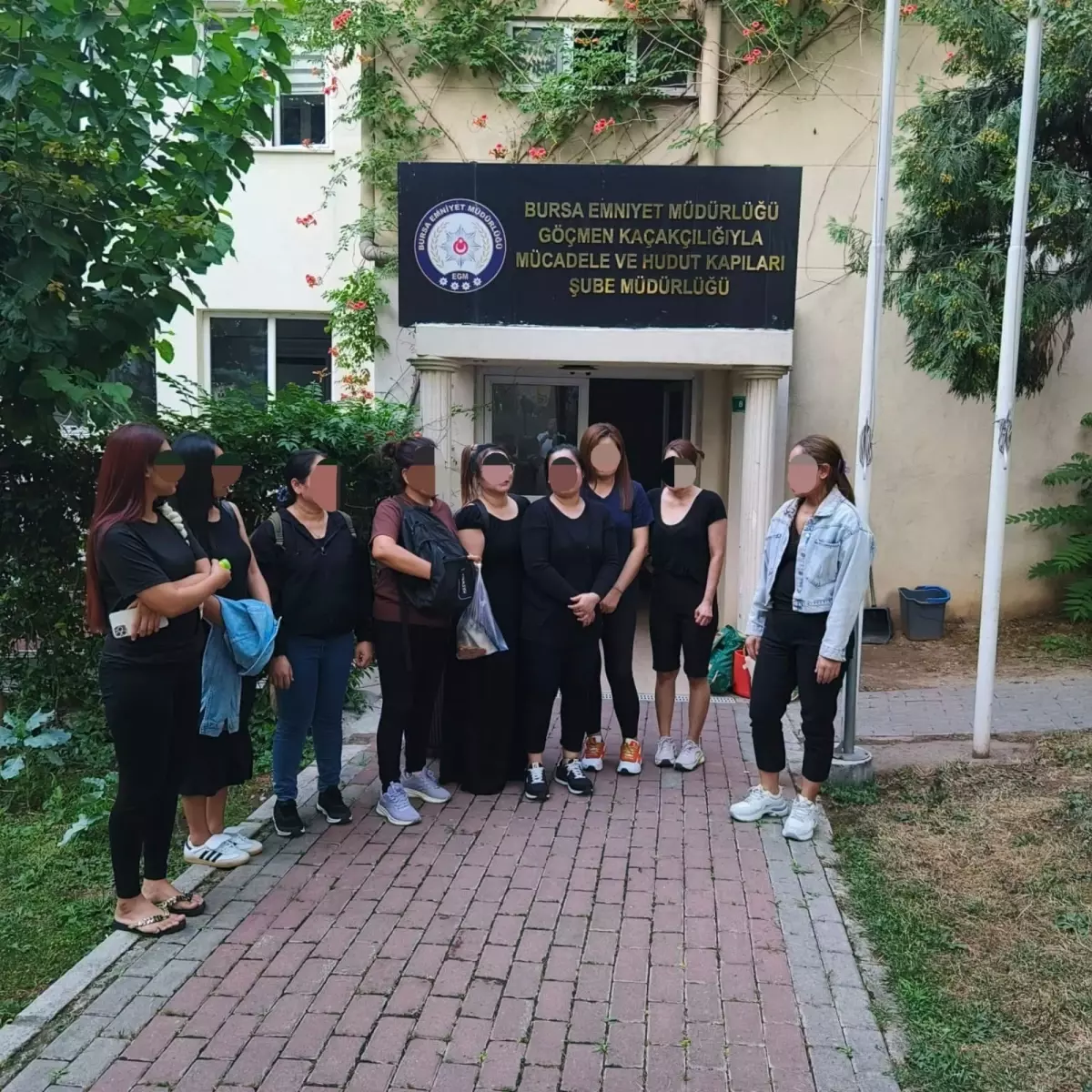 Bursa Da Calisma Izni Bulunmayan Yabanci Uyru 18928803 Amp - Yazar Kadın