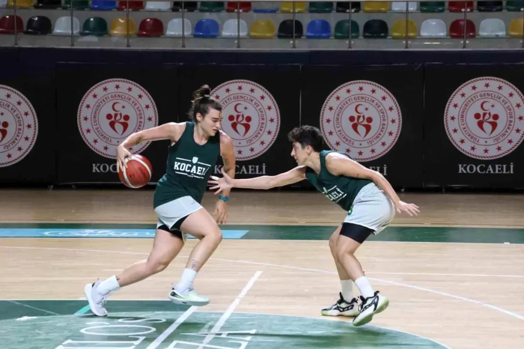 Danilos Pizza Kocaeli Kadin Basketbol Kulubu 18972316 Amp - Yazar Kadın