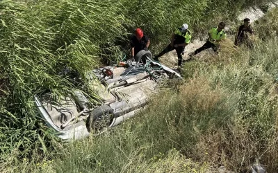 Kütahya’da Su Kanalına Devrilen Otomobilde Anne ve Kızı Kurtarıldı