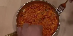 Menemen tarifinde soğan kullanılmalı mı?