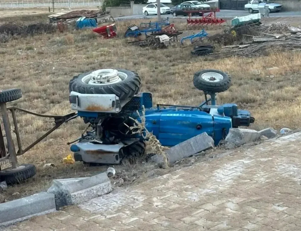 Sefaatli De Traktor Kazasinda Kari Koca Hayat 18935174 Amp - Yazar Kadın