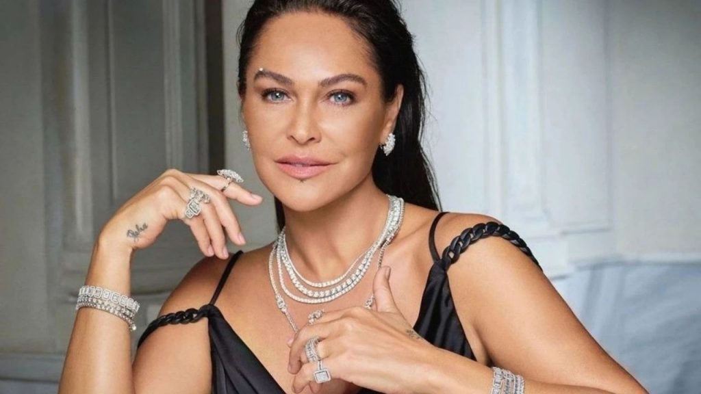 Hülya Avşar Kira Davasını Kazandı Mahkeme Yeni Bedeli Belirledi - Yazar Kadın
