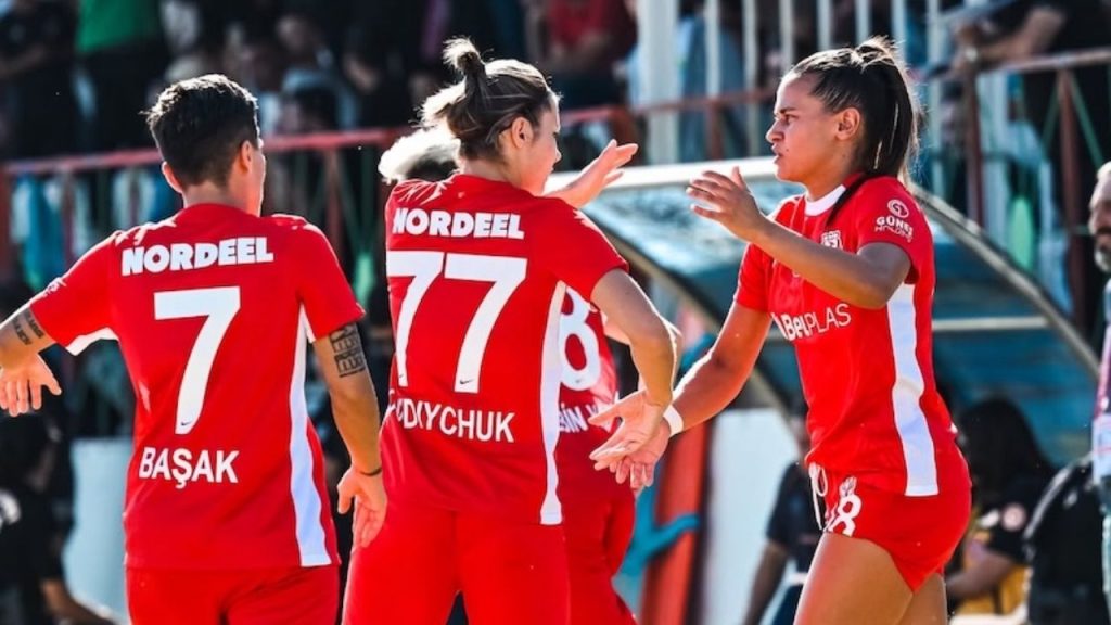 Kadın Futbol Süper Ligi’nde 2. Hafta Geride Kaldı Sürpriz Skorlar, Hükmen Galibiyetler - Yazar Kadın