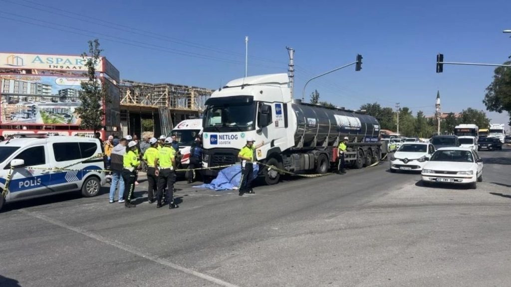 Konya'da Tır Kazasında Bir Kadın Yaşamını Yitirdi - Yazar Kadın